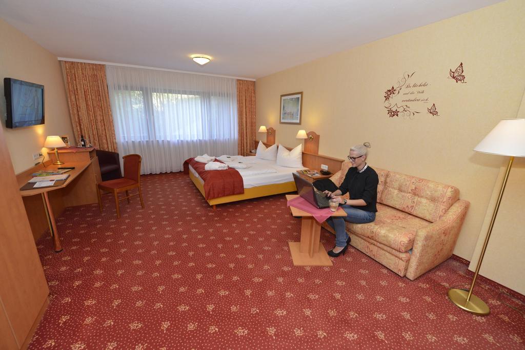 Hotel Die Kleine Blume Erfweiler Exterior photo